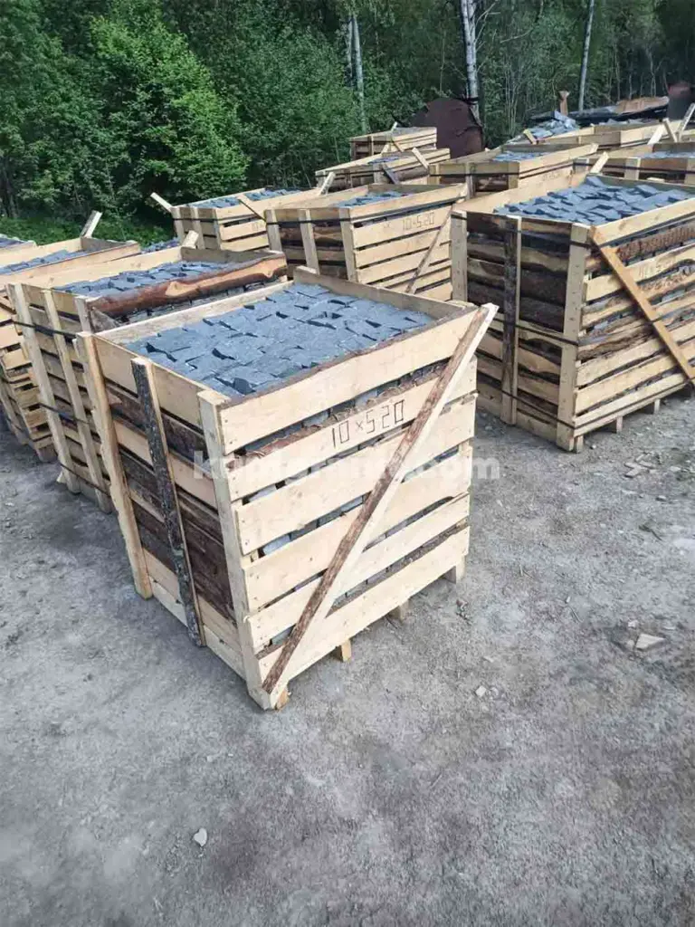 Гранитная брусчатка Габбро 100х100х50 колотая — фото 11